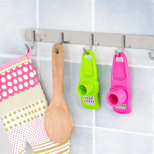 Garlic Press Grater Slicer Plastic Grinding Tool for Kitchen Accessories (Random Color) – image 4