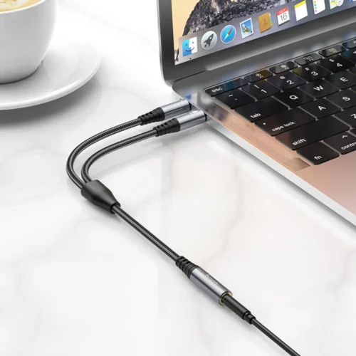 hoco UPA21 audio adapter metal 3.5mm connectors close-up